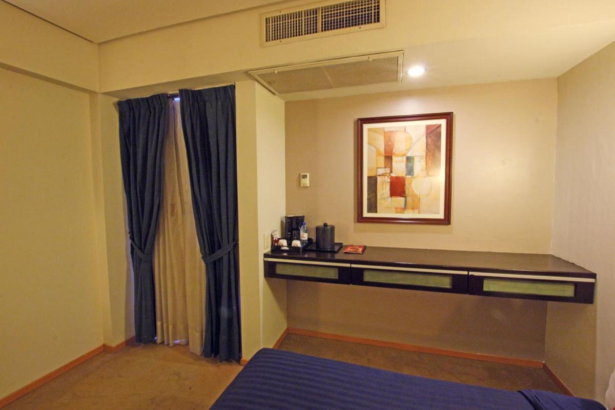 Hotel Colon Plaza Business Class Nuevo Laredo Extérieur photo